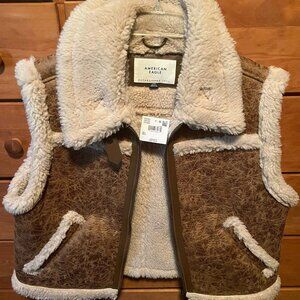 NWT American Eagle Warm Vest-Large